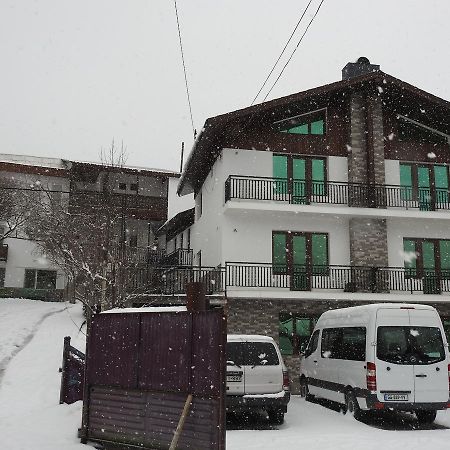 Edelweiss Hotel Bakoerjani Buitenkant foto