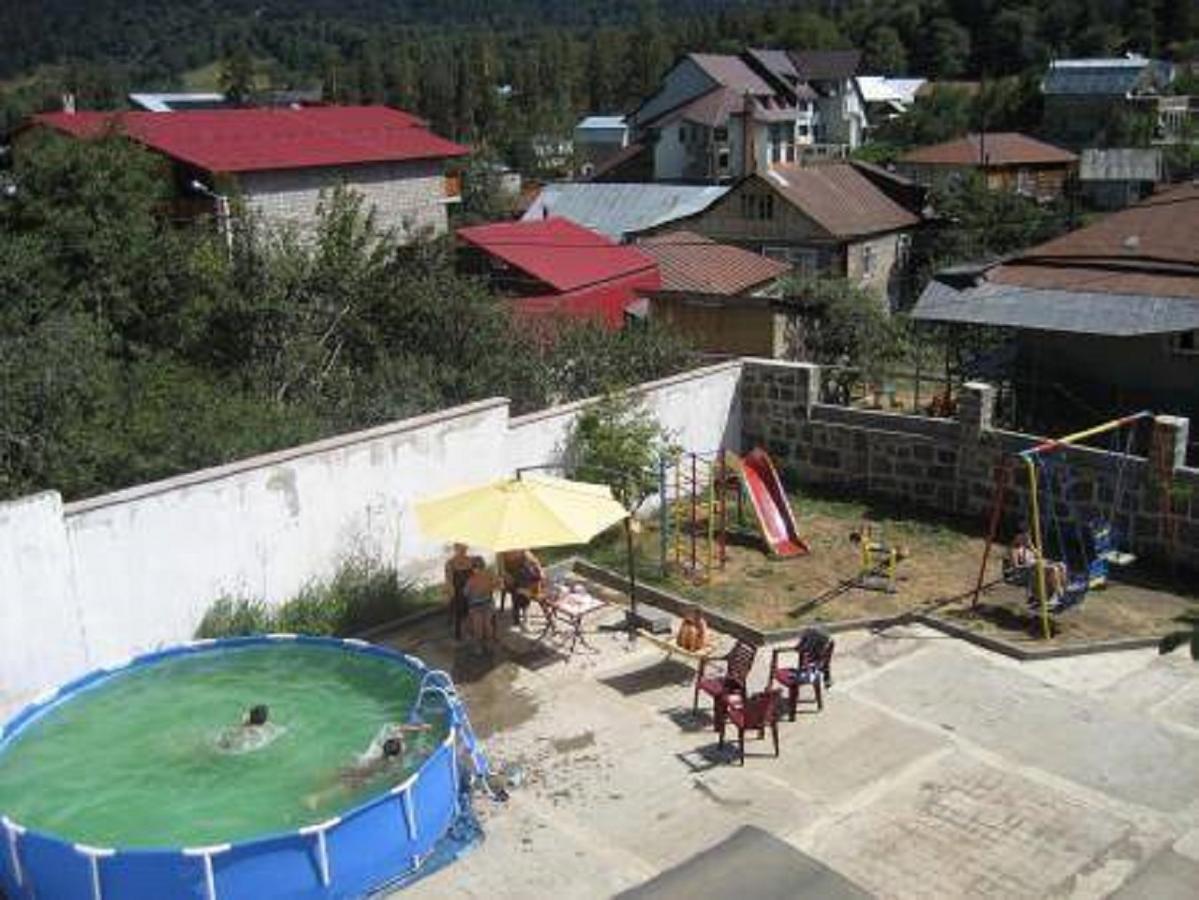 Edelweiss Hotel Bakoerjani Buitenkant foto